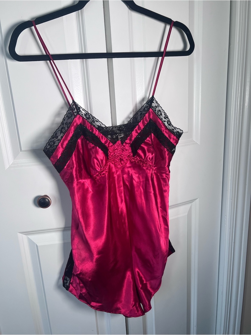 Victoria's Secret vintage gold label Fuchsia Satin Lace-Trim teddy romper - Picture 4 of 10